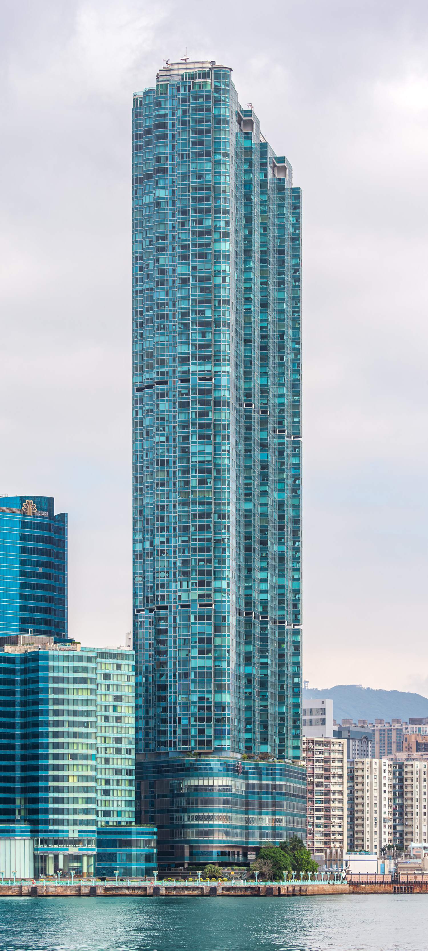 Harbourfront Landmark, Hong Kong - View from a ferry. © Mathias Beinling